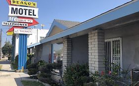 Deano'S Motel